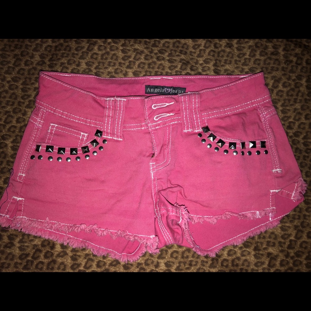 Shorts - Picture 2 of 5